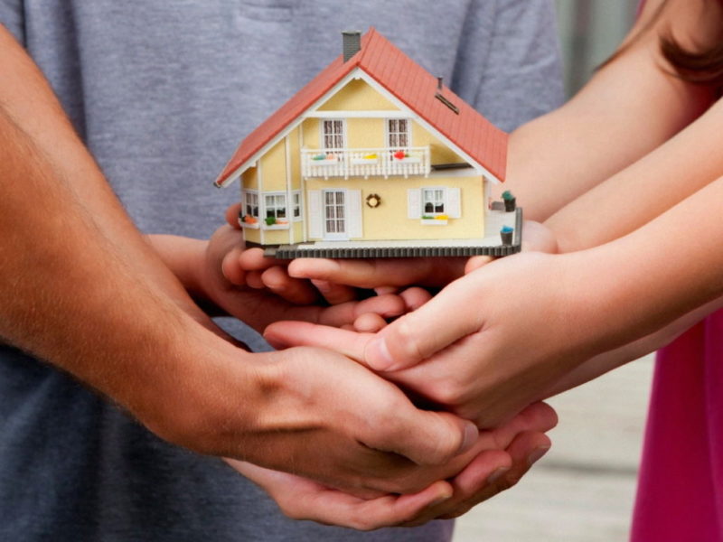 отказ от собственности в пользу родственника