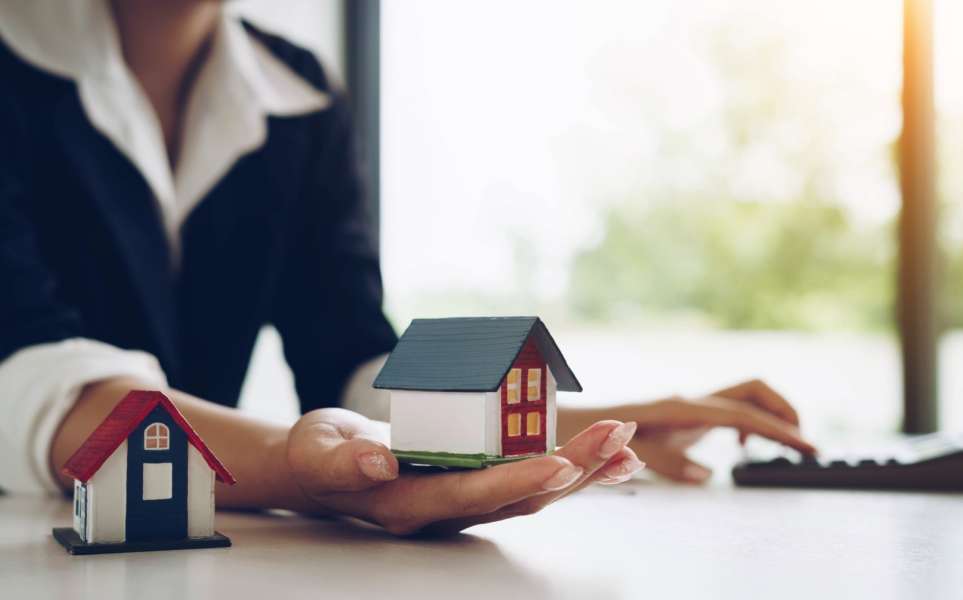 Нужно ли страховать квартиру каждый год